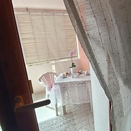 Teresa Domo De Sa Mama *